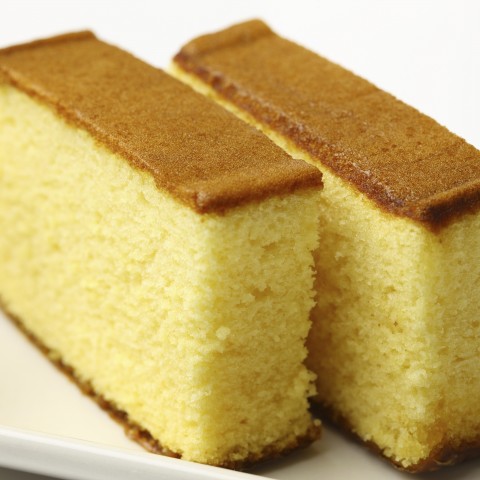 Sponge cake slices