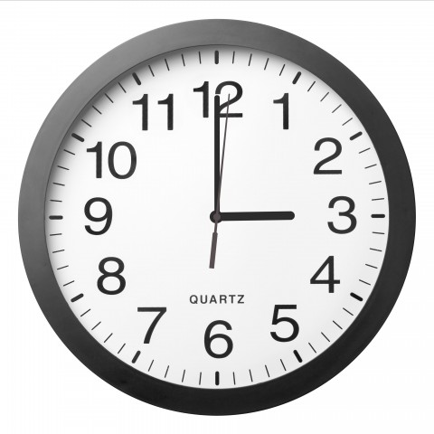 Clock pointing to 3 o'clock